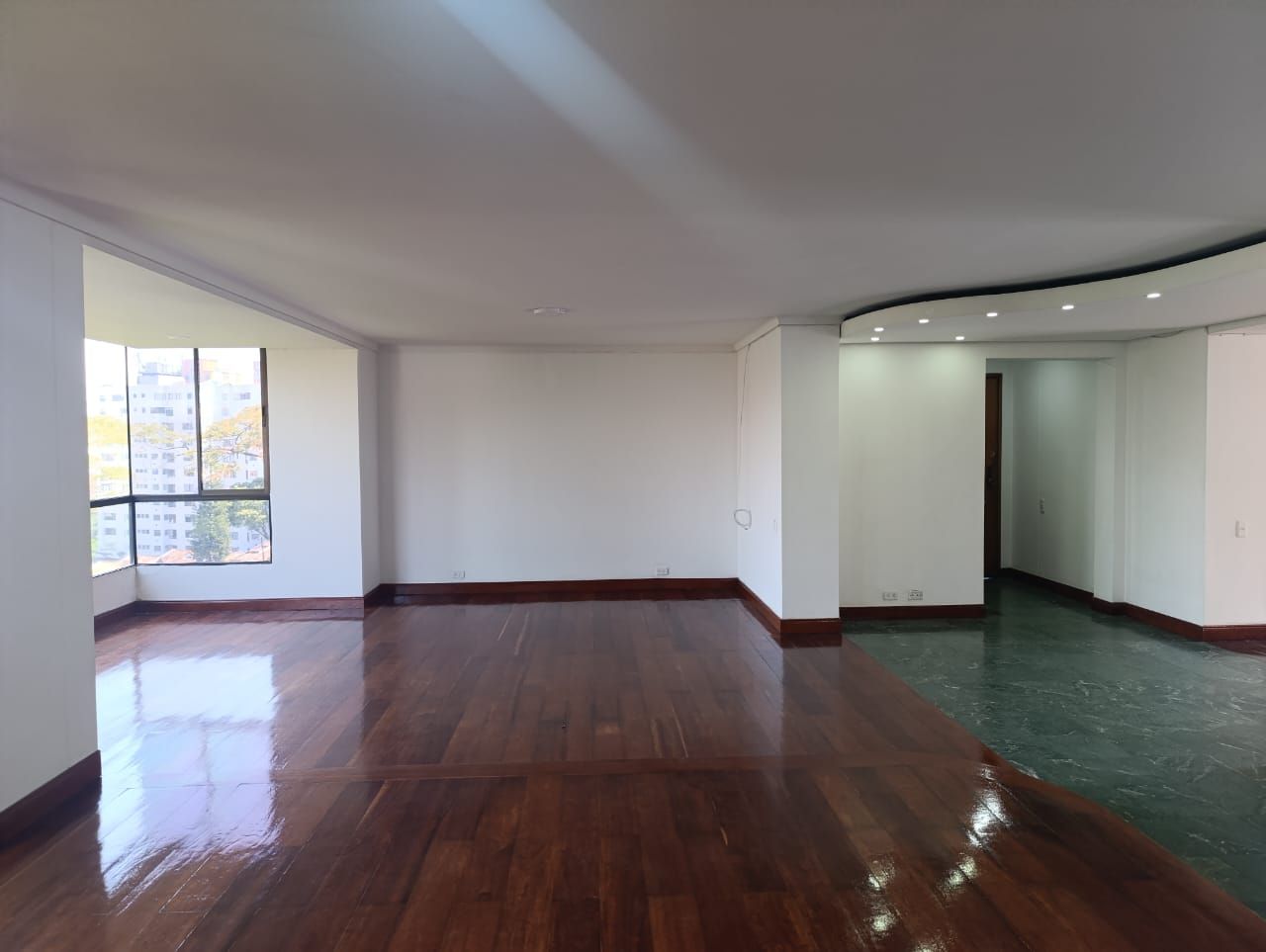 Apartamento en venta Antioquia Medellín Mirador Del Doce 210 m2 Habitaciones 3 Baños 4 Garajes 2 Precio $1500000000