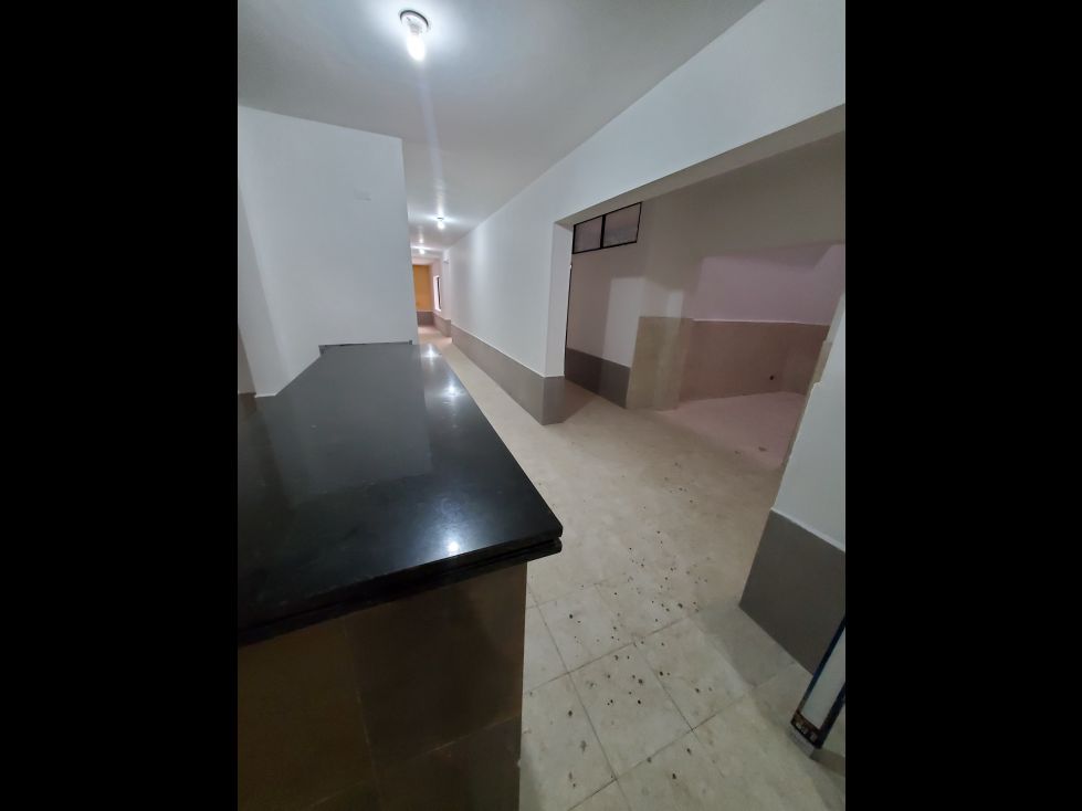 Edificio en arriendo o venta Antioquia Medellín Guayaquil 720 m2 Habitaciones 18 Baños 10 Garajes 0 Precio venta $4200000000 Precio arriendo $18000000