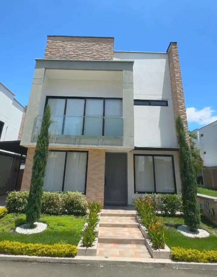 Casa en venta Valle Del Cauca Jamundí Libertadores 225 m2 Habitaciones 5 Baños 5 Garajes 4 Precio $1250000000