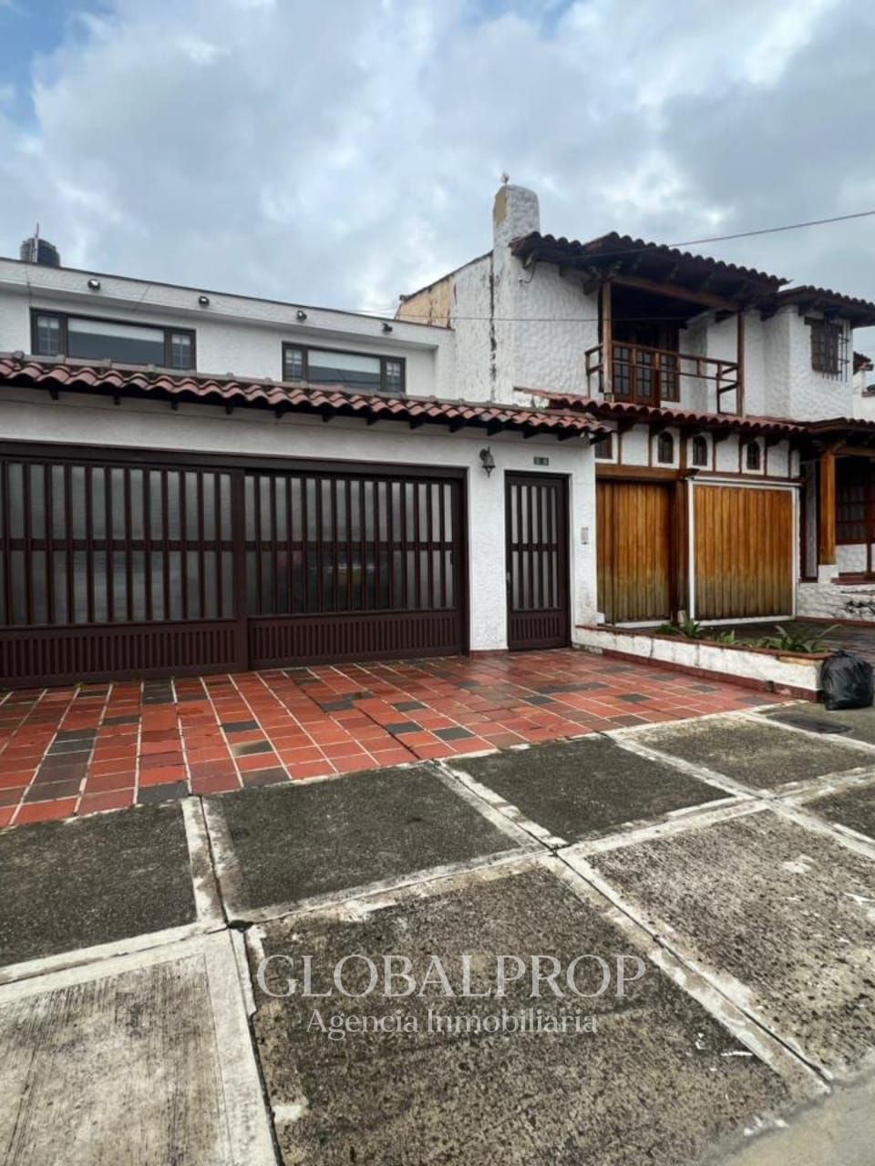 Casa en venta Cundinamarca Bogotá Mónaco 260 m2 Habitaciones 4 Baños 3 Garajes 2 Precio $1200000000