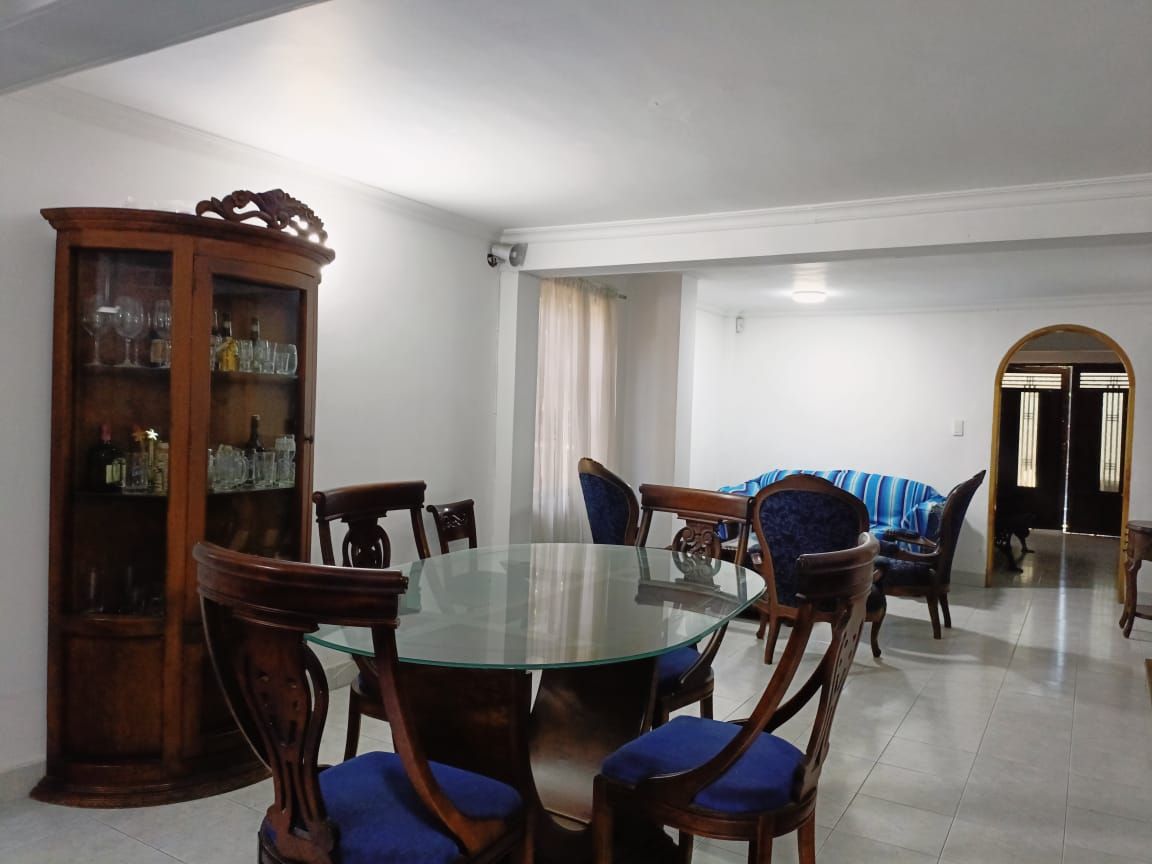 Casa en venta Antioquia Medellín Cristo Rey 160 m2 Habitaciones 4 Baños 3 Garajes 2 Precio $720000000