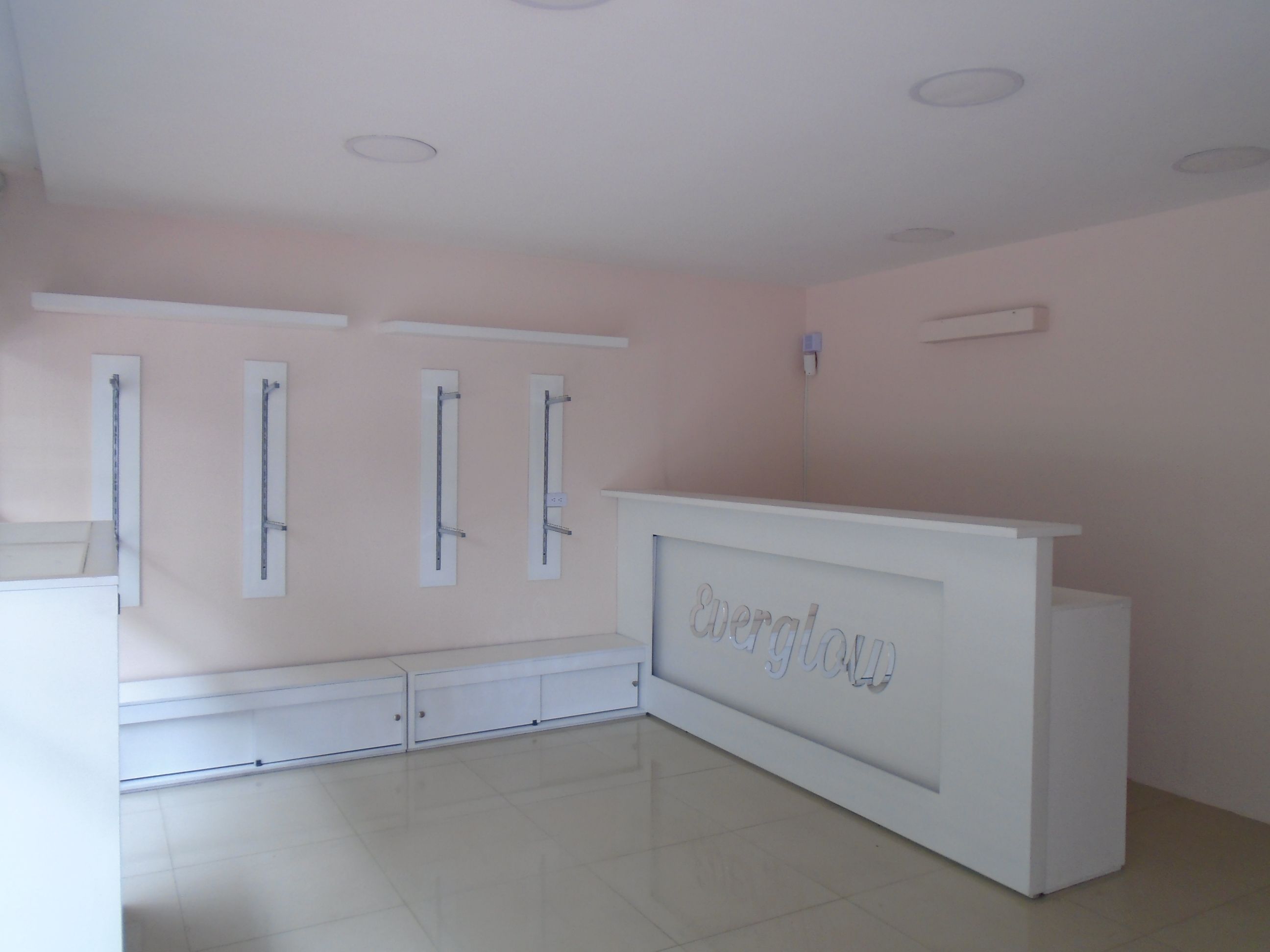 Local en arriendo Risaralda Pereira San Jose Sur 32 m2 Habitaciones 0 Baños 1 Garajes 2 Precio $2750000