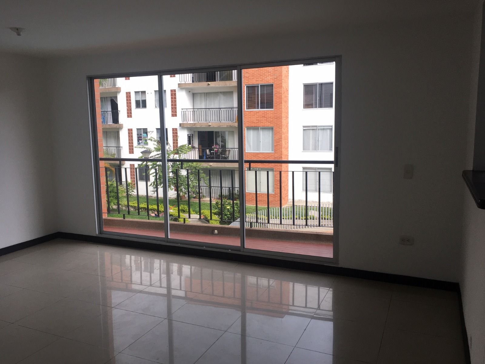 Apartamento en arriendo Risaralda Pereira Matecaña 72 m2 Habitaciones 3 Baños 2 Garajes 1 Precio $1450000