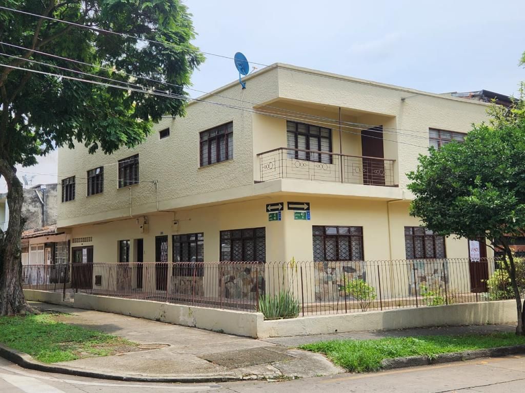 Casa en venta Valle Del Cauca Cali Urbanización Nueva Granada 485 m2 Habitaciones 9 Baños 8 Garajes 0 Precio $750000000