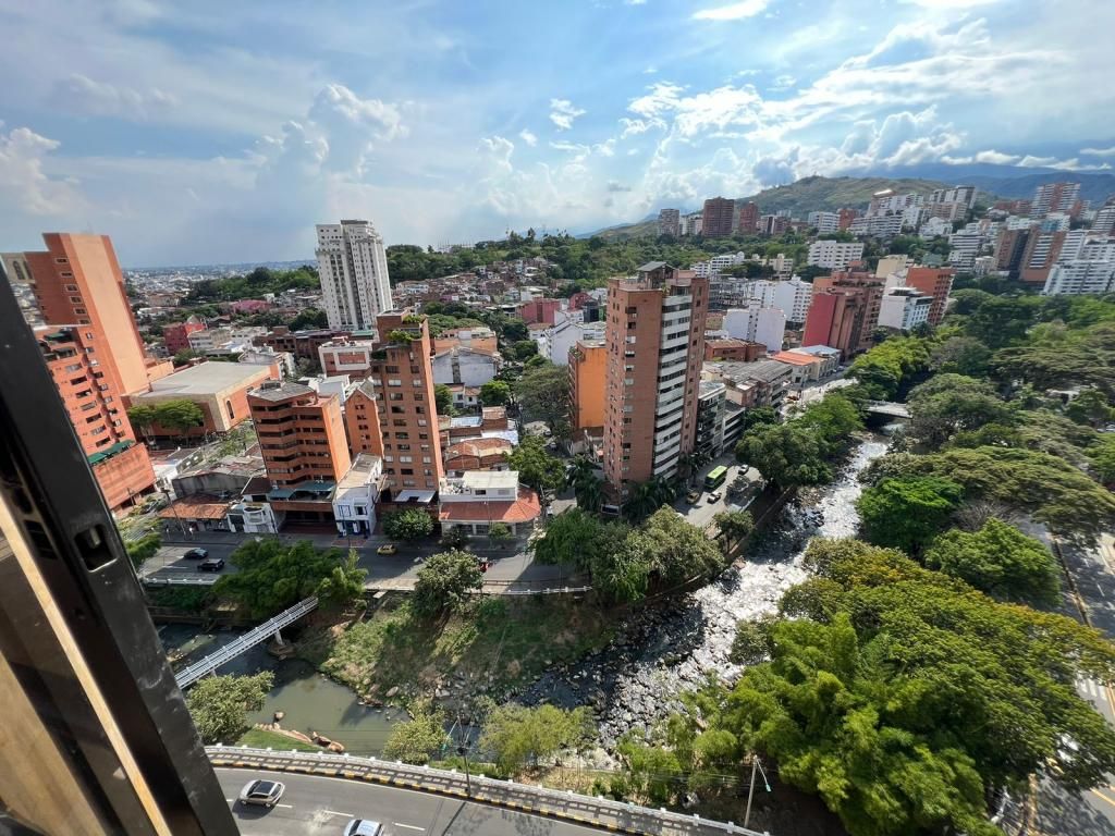 Apartamento en venta Valle Del Cauca Cali Centenario 247 m2 Habitaciones 4 Baños 5 Garajes 3 Precio $1100000000