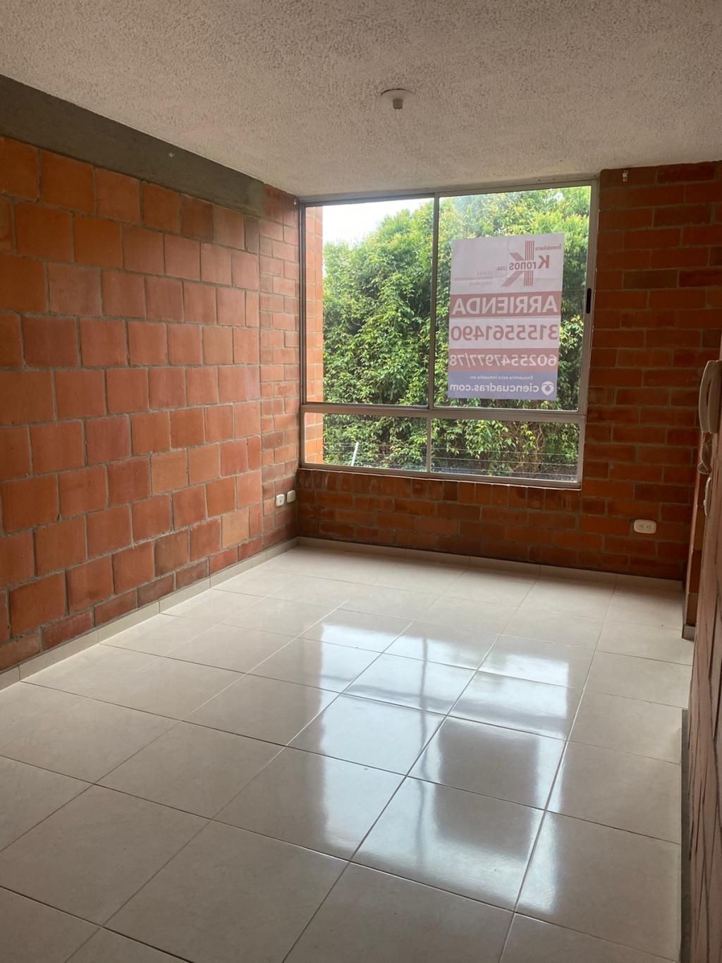 Apartamento en arriendo Valle Del Cauca Cali Sector Meléndez 56 m2 Habitaciones 3 Baños 2 Garajes 0 Precio $900000