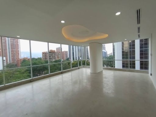 Oficina en arriendo Antioquia Medellín El Diamante No2 60 m2 Habitaciones 0 Baños 1 Garajes 2 Precio $5940000
