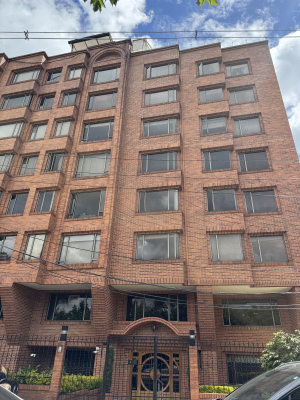 Apartamento en venta Cundinamarca Bogotá La Carolina 161 m2 Habitaciones 3 Baños 4 Garajes 2 Precio $990000000