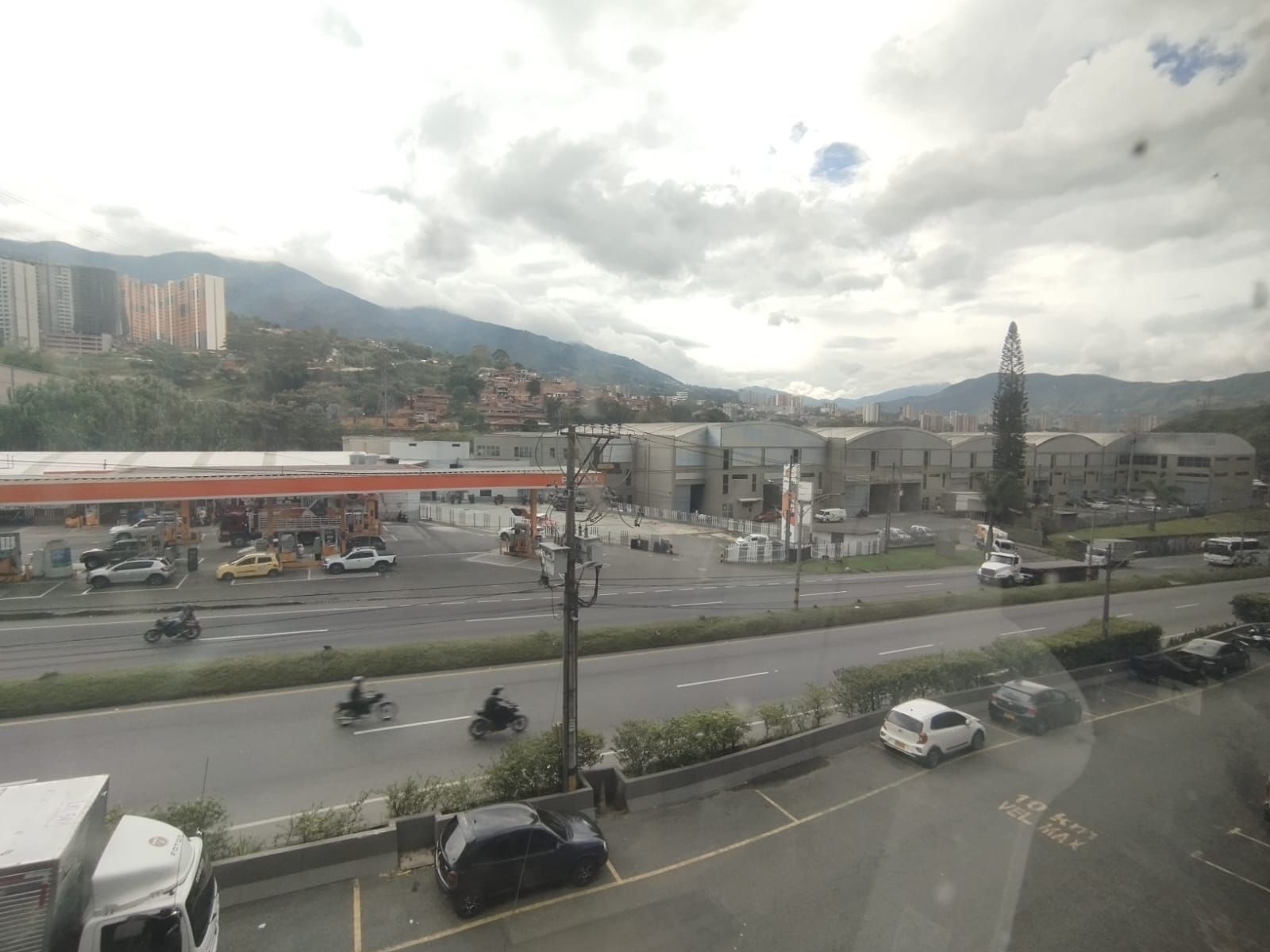 Bodega en arriendo Antioquia La Estrella Ancón San Martín 681 m2 Habitaciones 0 Baños 2 Garajes 1 Precio $19068000