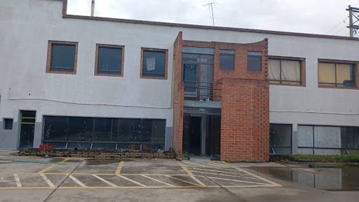 Bodega en arriendo Cundinamarca Soacha San Bernardino 4200 m2 Habitaciones 0 Baños 4 Garajes 4 Precio $90000000