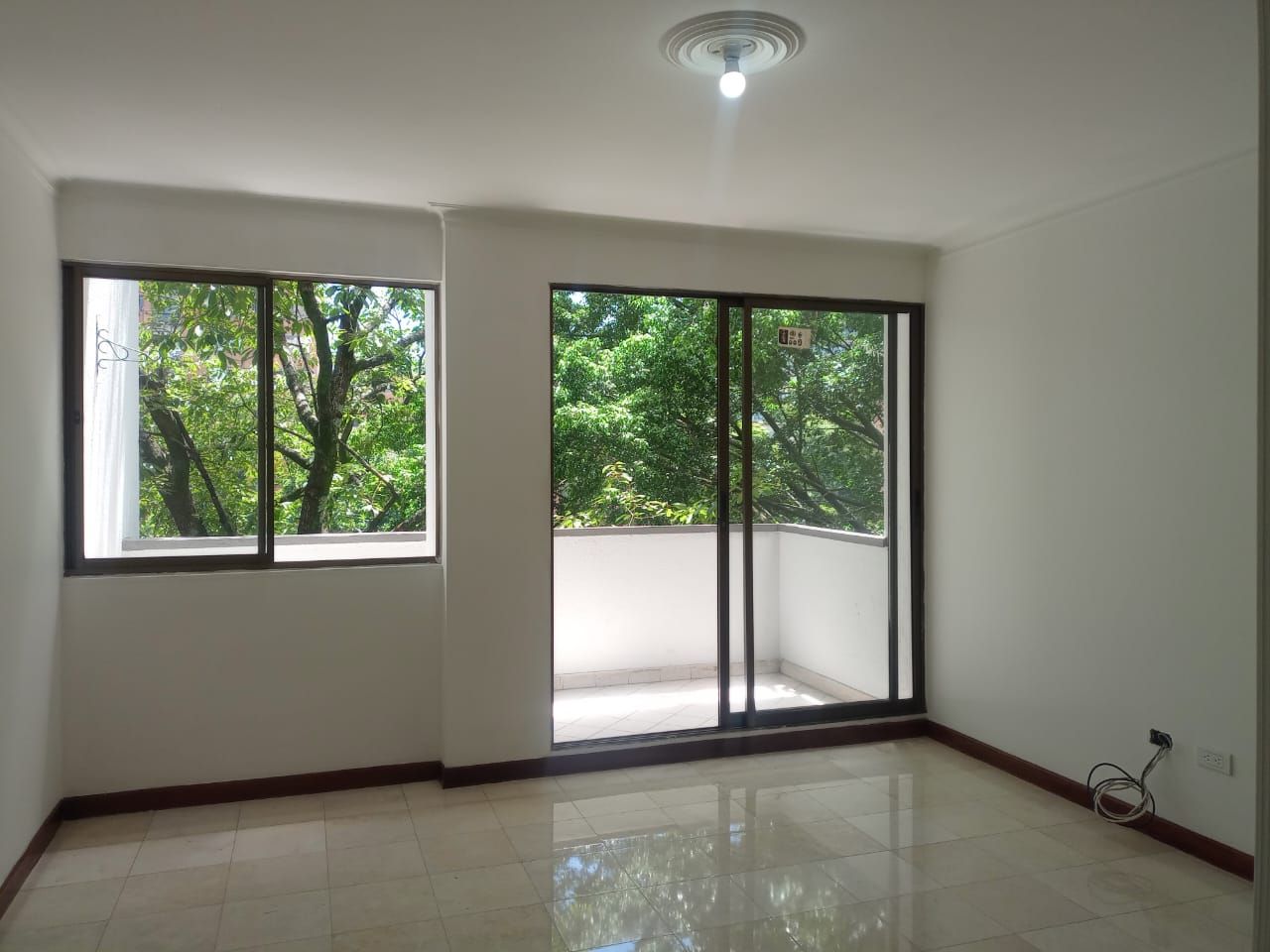 Apartamento en arriendo Antioquia Medellín La Aguacatala 132 m2 Habitaciones 3 Baños 2 Garajes 2 Precio $4650000