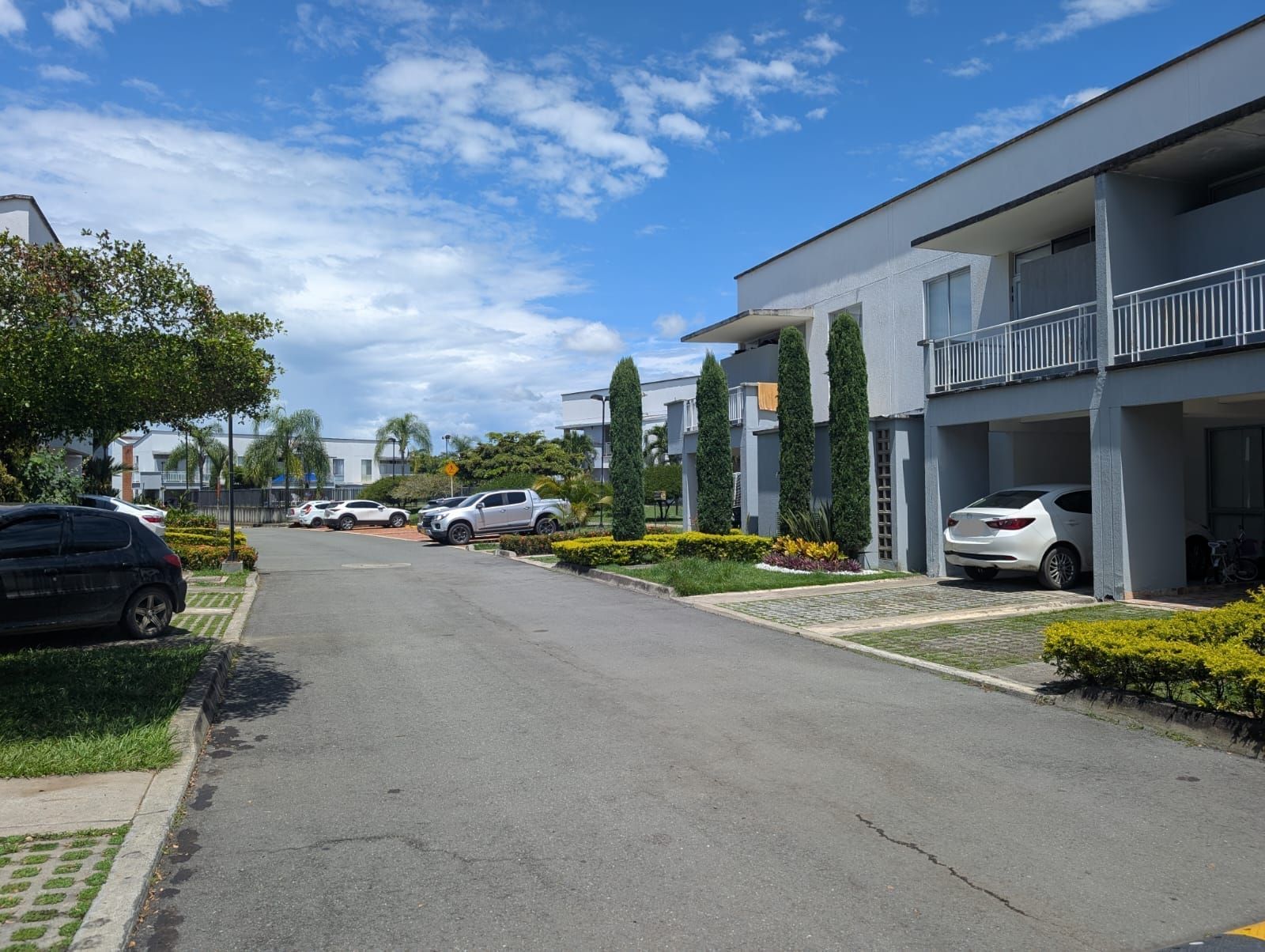 Casa en arriendo Valle Del Cauca Jamundí Cr Sol Del Campo 114 m2 Habitaciones 3 Baños 3 Garajes 2 Precio $2100000