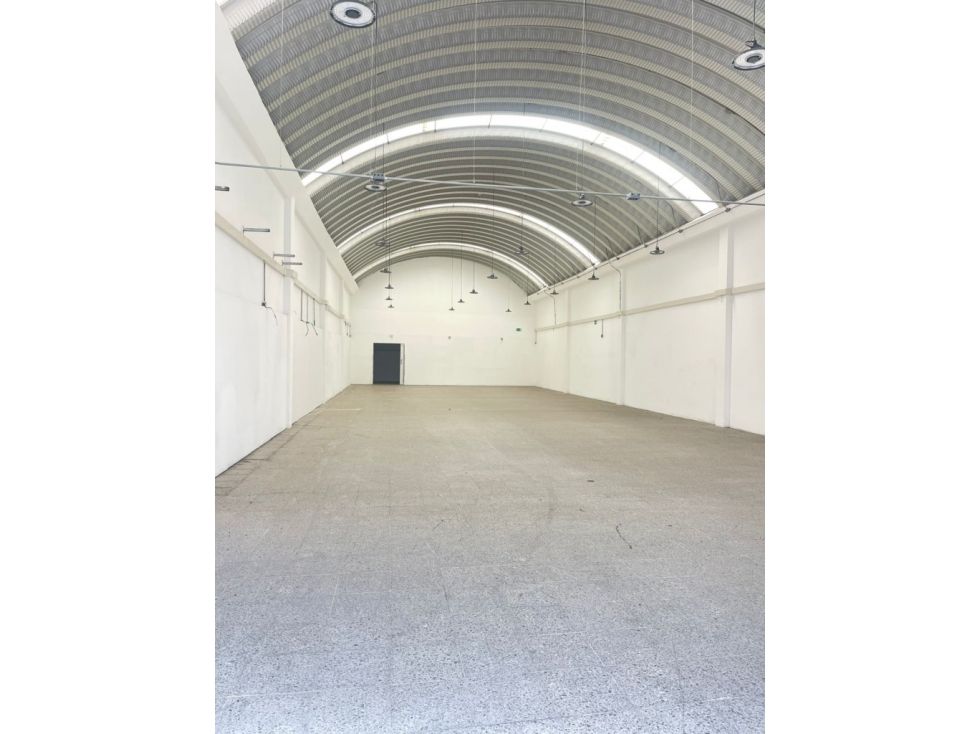Bodega en arriendo Cundinamarca Bogotá Serafina I Sector 317 m2 Habitaciones 0 Baños 1 Garajes 0 Precio $11000000