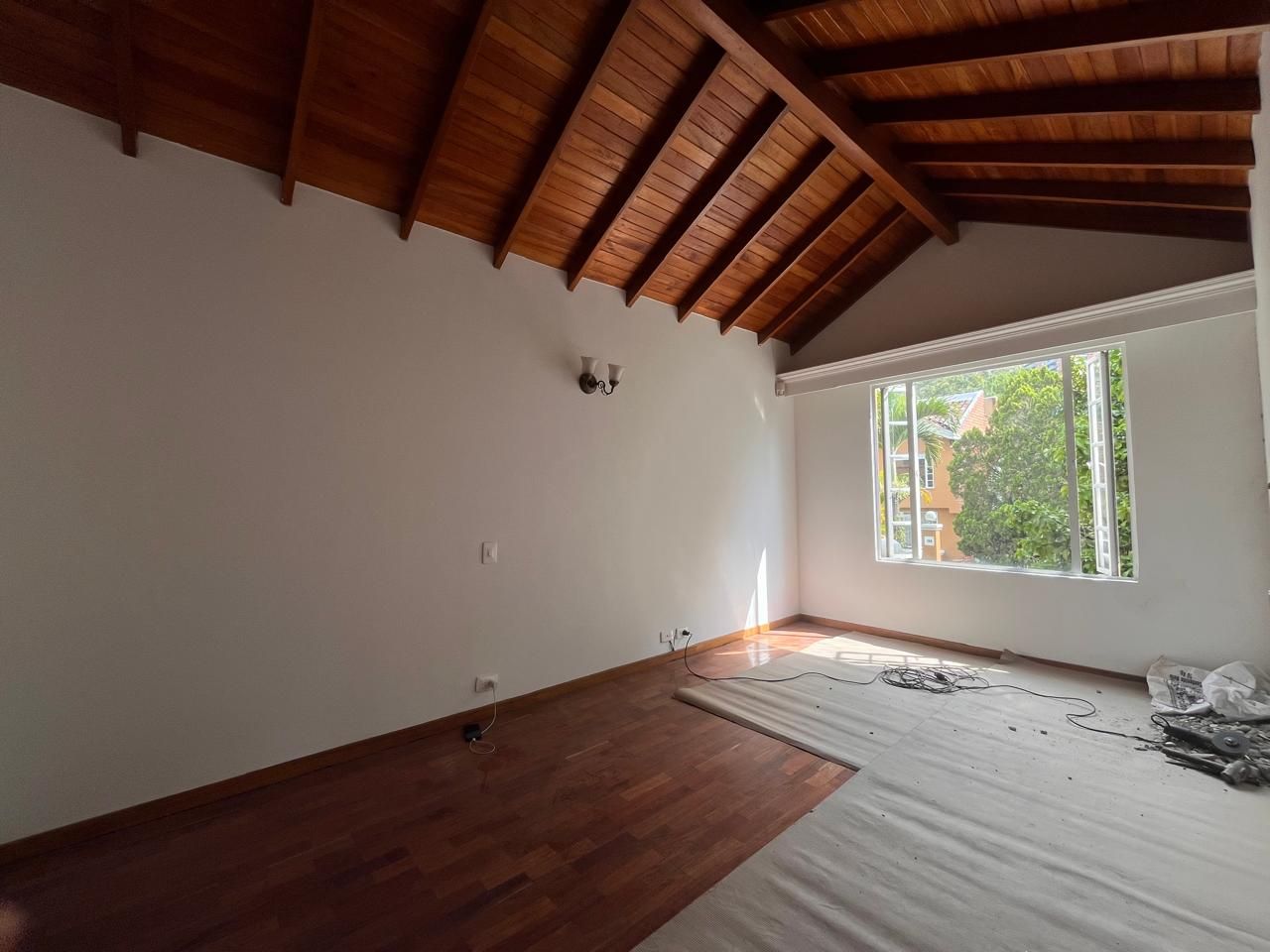 Casa en venta Antioquia Envigado Loma Del Atravesado 220 m2 Habitaciones 3 Baños 4 Garajes 2 Precio $990000000