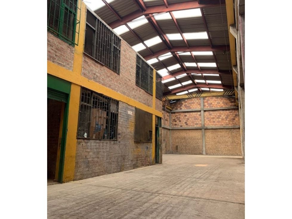 Bodega en arriendo Cundinamarca Bogotá Ricaurte 300 m2 Habitaciones 0 Baños 4 Garajes 0 Precio $14000000