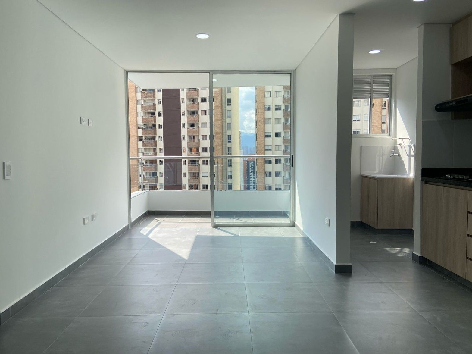 Apartamento en venta Antioquia Sabaneta Vereda La Doctora 72 m2 Habitaciones 3 Baños 2 Garajes 2 Precio $550000000