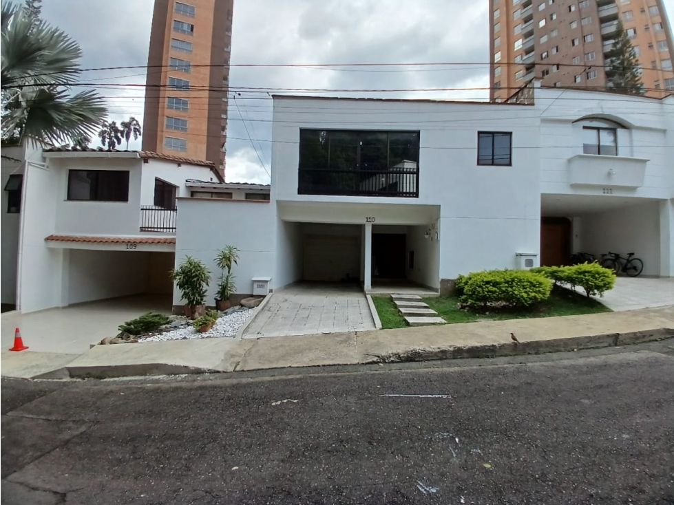 Casa en venta Antioquia Medellín Medellín 250 m2 Habitaciones 4 Baños 4 Garajes 3 Precio $1100000000