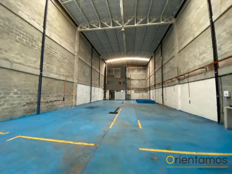 Bodega en arriendo Antioquia Rionegro Centro 417 m2 Habitaciones 0 Baños 2 Garajes 0 Precio $14000000