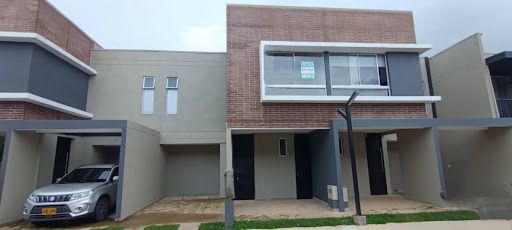 Casa en arriendo Antioquia La Ceja Centro 130 m2 Habitaciones 3 Baños 4 Garajes 1 Precio $3800000