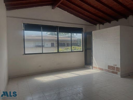 Local en venta Antioquia Medellín Jesus Nazareno 44 m2 Habitaciones 0 Baños 0 Garajes 0 Precio $109964400