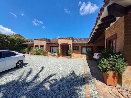 Casa en venta Antioquia Rionegro Gualanday 269 m2 Habitaciones 3 Baños 4 Garajes 3 Precio $2600000000