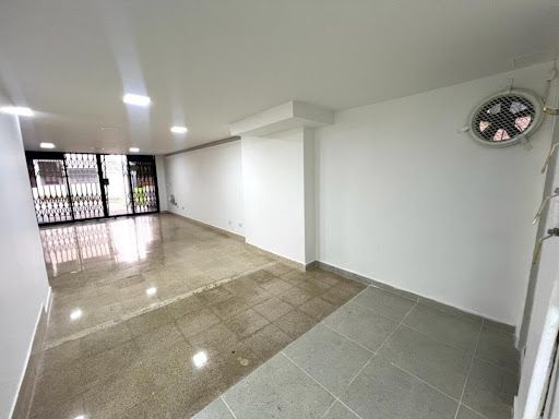 Local en venta Antioquia Medellín Los Balsos No2 56 m2 Habitaciones 0 Baños 1 Garajes 1 Precio $680000000