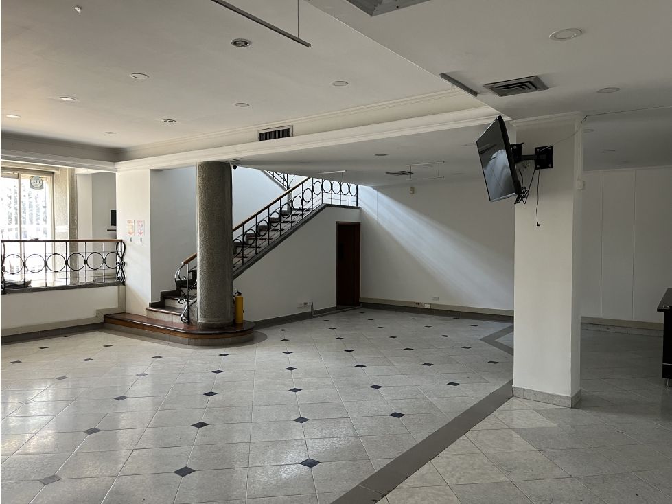 Local en arriendo Valle Del Cauca Cali San Fernando Viejo 485 m2 Habitaciones 0 Baños 4 Garajes 3 Precio $20000000