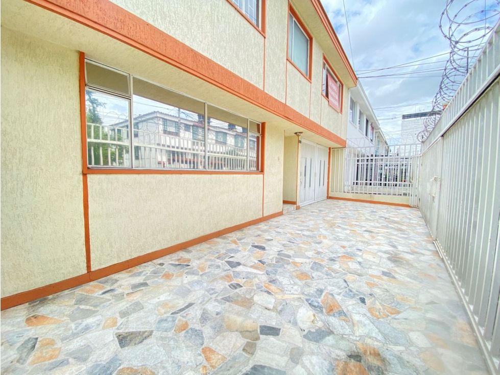 Casa en venta Cundinamarca Bogotá Normandia Occidental 500 m2 Habitaciones 4 Baños 4 Garajes 4 Precio $1200000000