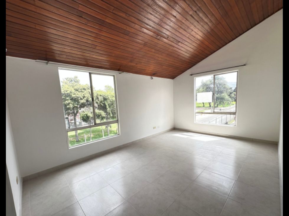 Apartamento en venta Cundinamarca Soacha Br Zonas Comerciales 54 m2 Habitaciones 5 Baños 2 Garajes 1 Precio $230000000