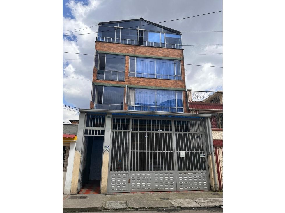Edificio en venta Cundinamarca Bogotá San Francisco 560 m2 Habitaciones 8 Baños 6 Garajes 6 Precio $1400000000