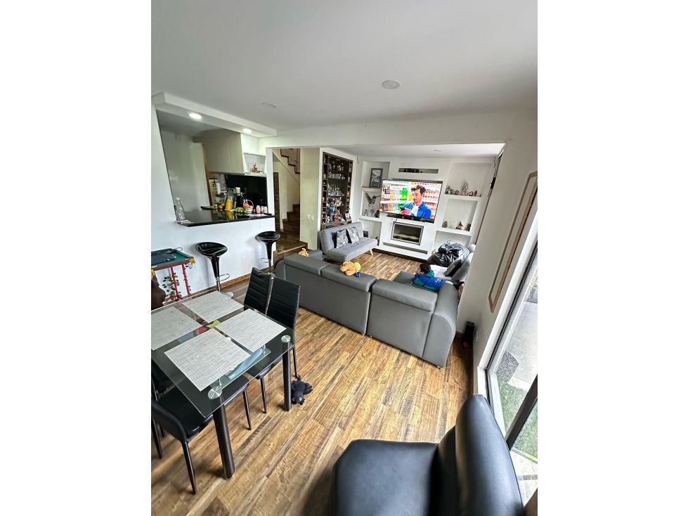 Casa en venta Cundinamarca Bogotá Cr La Torroja 110 m2 Habitaciones 3 Baños 2 Garajes 2 Precio $723000000