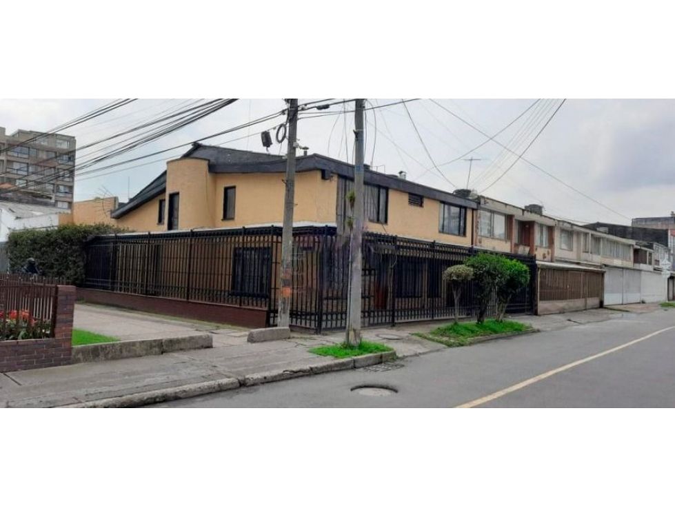 Casa en venta Cundinamarca Bogotá Normandía 400 m2 Habitaciones 10 Baños 6 Garajes 4 Precio $1200000000