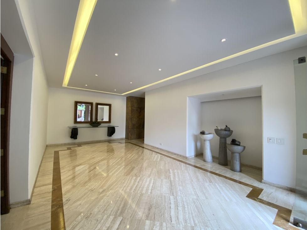 Casa en venta Cundinamarca Bogotá Los Rosales 525 m2 Habitaciones 4 Baños 5 Garajes 5 Precio $4950000000