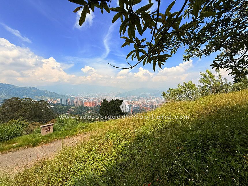 Lote en venta Antioquia Envigado Envigado 0 m2 Habitaciones 0 Baños 0 Garajes 0 Precio $1050000000
