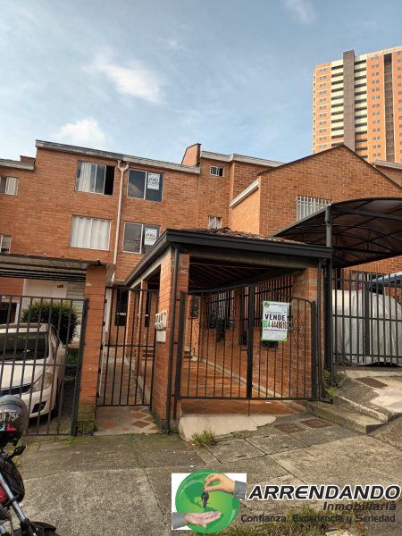 Casa en venta Antioquia Itagüí Ditaires 200 m2 Habitaciones 4 Baños 3 Garajes 2 Precio $550000000