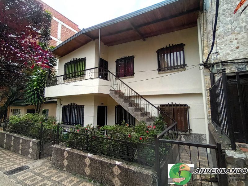 Casa en venta Antioquia Itagüí La Independencia 141 m2 Habitaciones 5 Baños 2 Garajes 0 Precio $1100000000