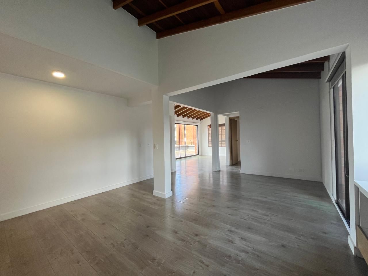 Apartamento en arriendo Antioquia Medellín Alejandria 98 m2 Habitaciones 1 Baños 2 Garajes 1 Precio $5350000