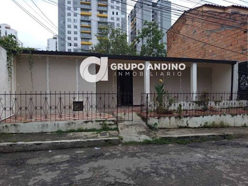 Casa en venta Santander Floridablanca Caldas 250 m2 Habitaciones 4 Baños 3 Garajes 0 Precio $570000000