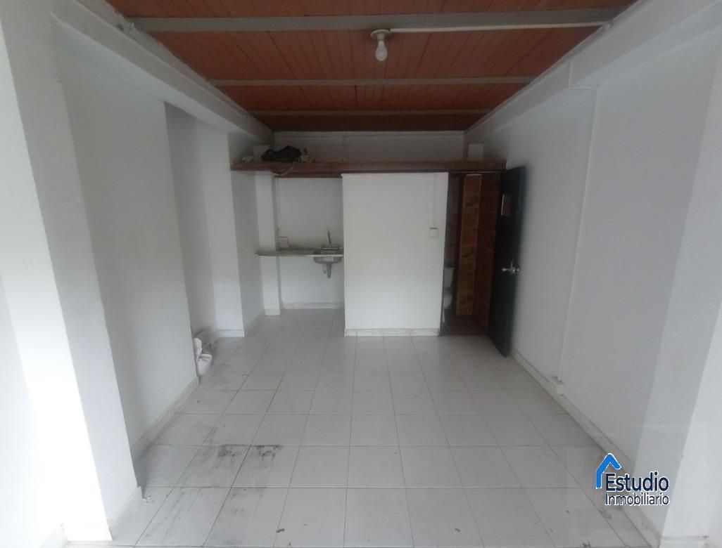 Local Comercial en arriendo Antioquia Medellín Granada 20 m2 Habitaciones 1 Baños 1 Garajes 0 Precio $2000000
