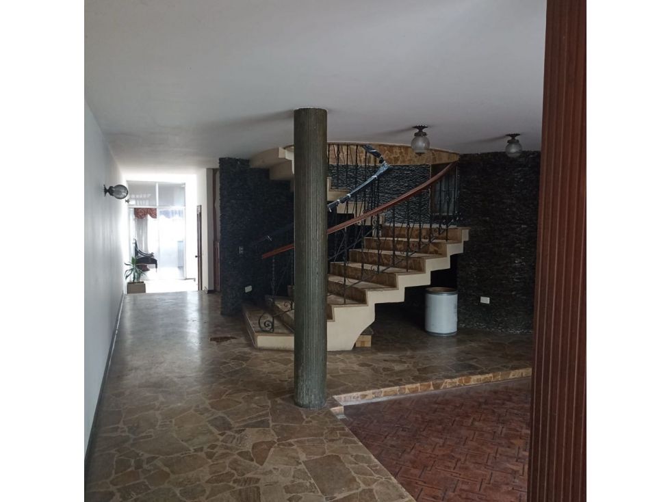 Casa en venta Caldas Manizales La Argentina 560 m2 Habitaciones 6 Baños 5 Garajes 2 Precio $2100000000