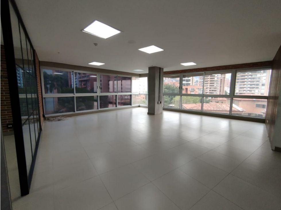 Oficina en arriendo Antioquia Medellín Castropol 140 m2 Habitaciones 0 Baños 2 Garajes 2 Precio $12173700