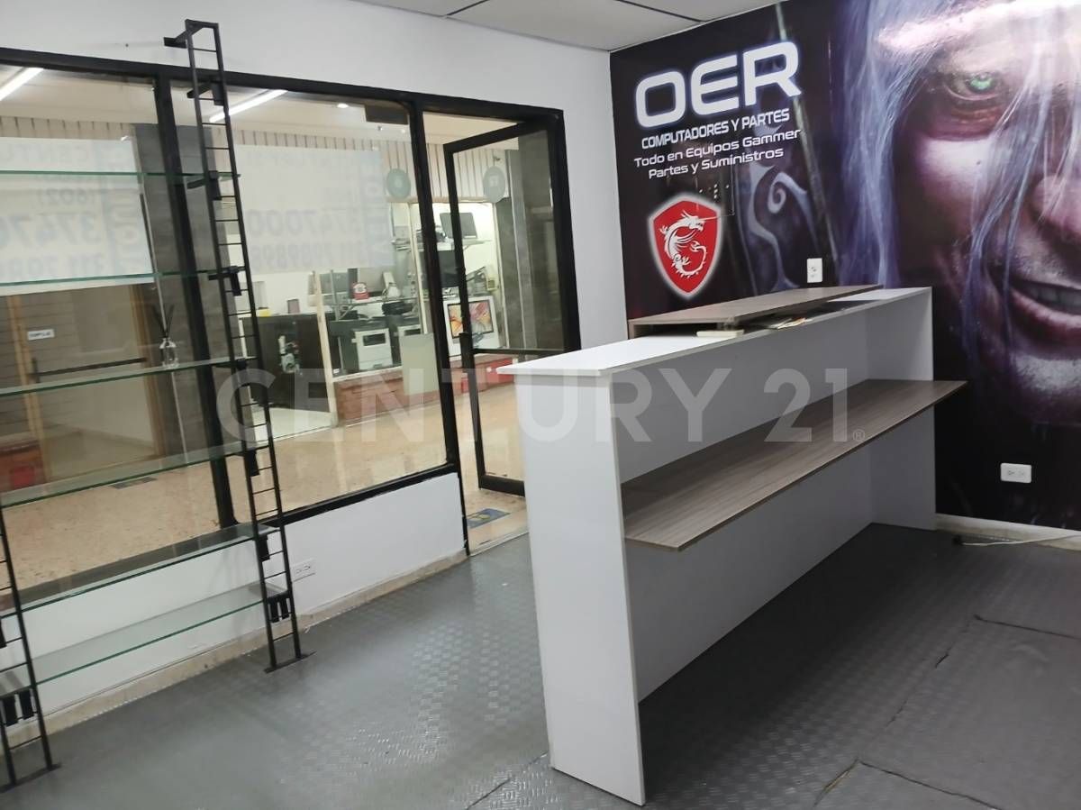 Local en arriendo Valle Del Cauca Cali San Vicente 17 m2 Habitaciones 0 Baños 1 Garajes 0 Precio $1000000