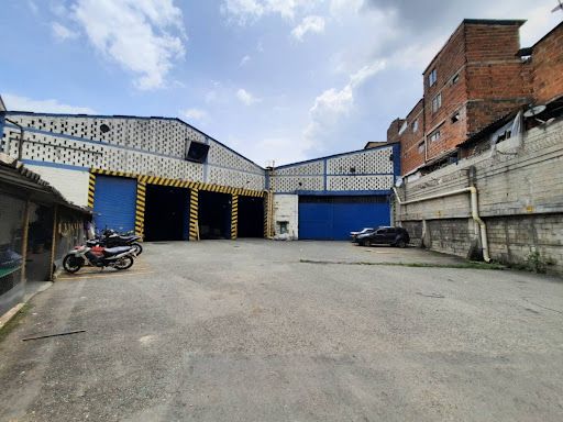 Bodega en arriendo Antioquia Itagüí Zona Industrial No 1 15000 m2 Habitaciones 0 Baños 11 Garajes 19 Precio $375000000