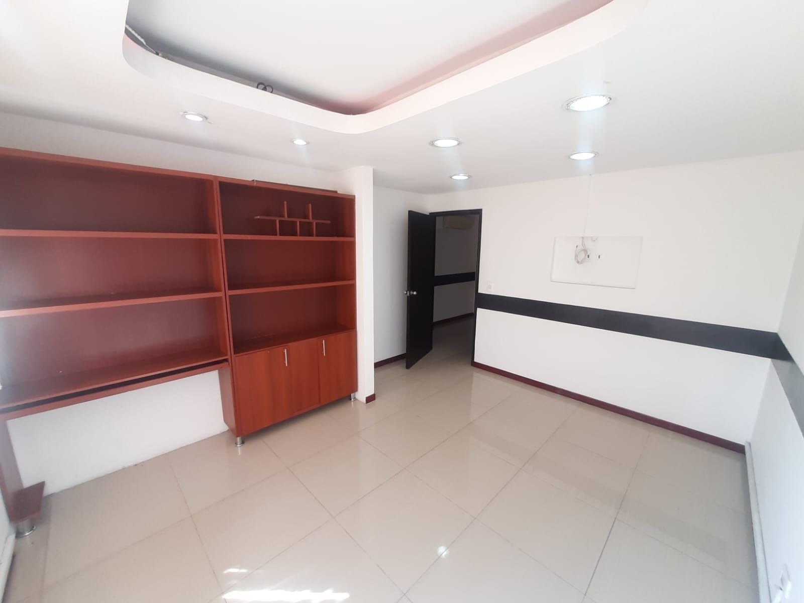 Oficina en venta Valle Del Cauca Cali San Pedro 30 m2 Habitaciones 0 Baños 1 Garajes 0 Precio $75000000