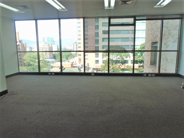 Oficina en arriendo Antioquia Medellín Patio Bonito 54 m2 Habitaciones 0 Baños 1 Garajes 1 Precio $3600000