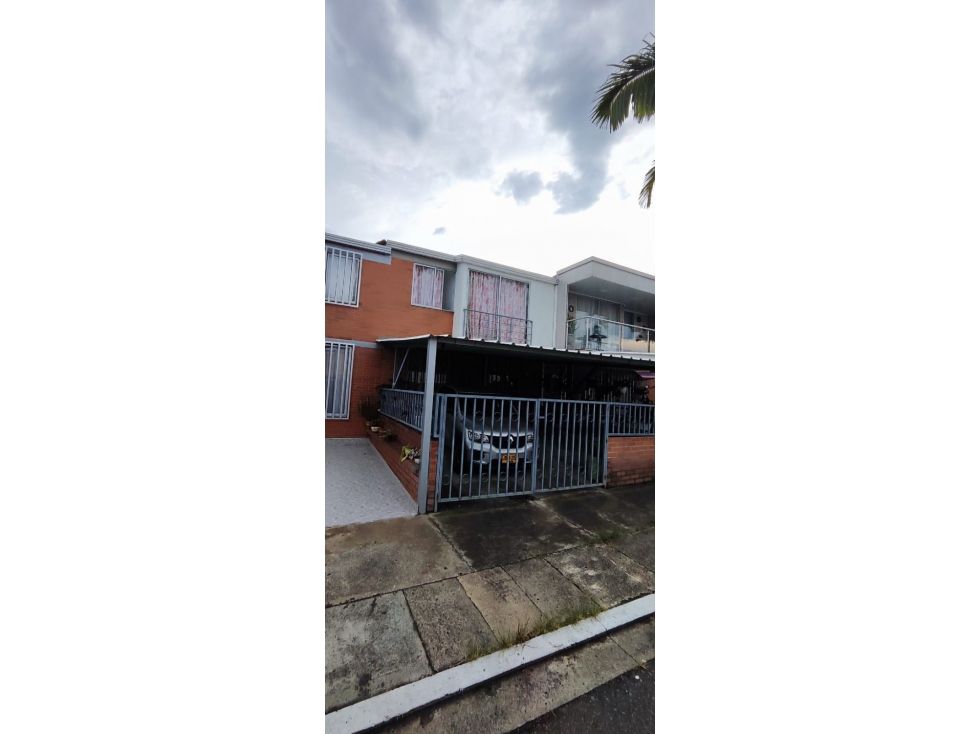 Casa en venta Risaralda Pereira Sector Lago Uribe 100 m2 Habitaciones 4 Baños 2 Garajes 1 Precio $350000000