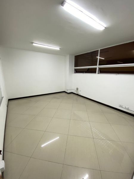 Oficina en arriendo Antioquia Medellín Lorena 18 m2 Habitaciones 0 Baños 2 Garajes 0 Precio $1550000