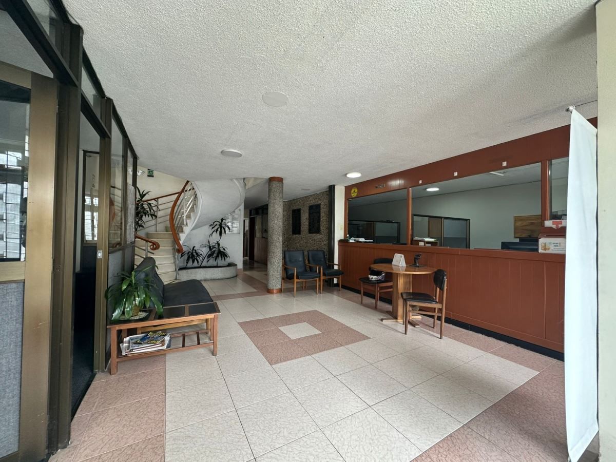 Casa en arriendo Cundinamarca Bogotá Gran América 375 m2 Habitaciones 4 Baños 4 Garajes 1 Precio $6500000