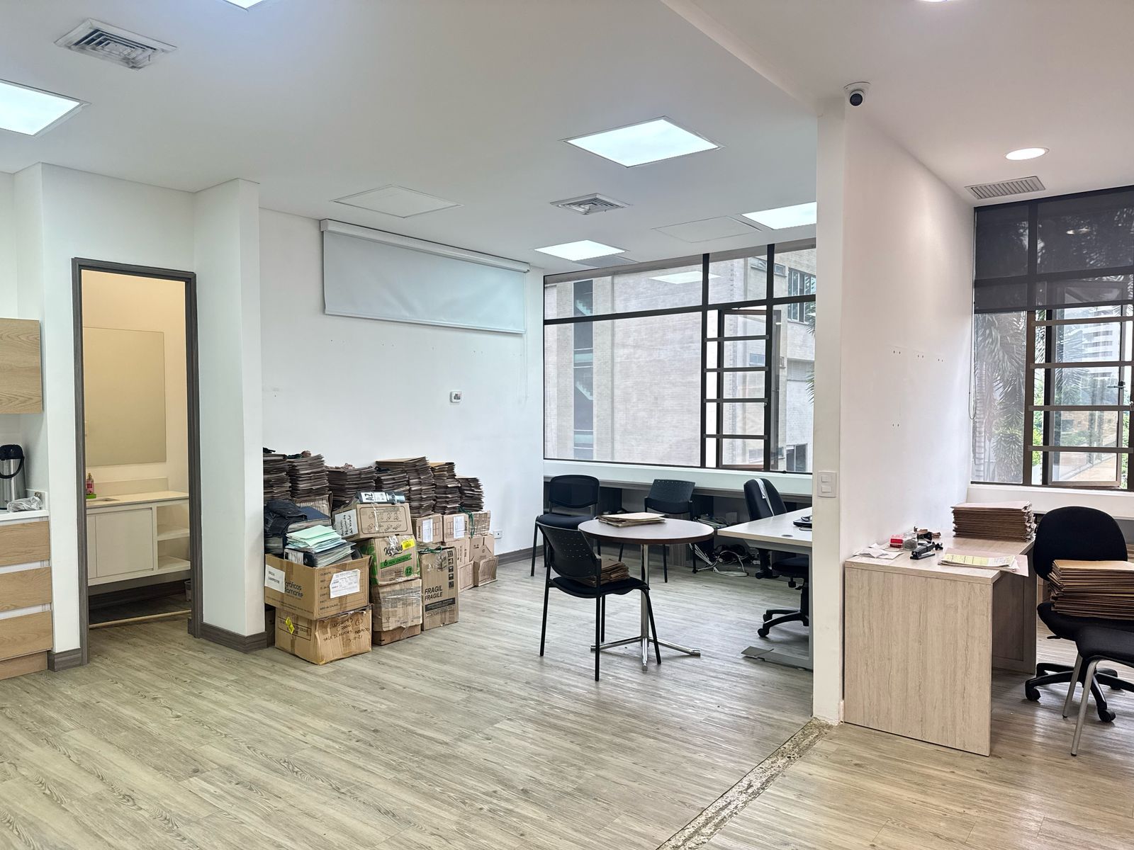 Oficina en arriendo Antioquia Medellín Manila 60 m2 Habitaciones 0 Baños 1 Garajes 1 Precio $3900000
