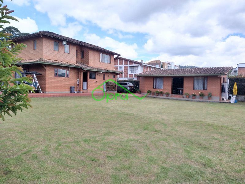 Casa en venta Antioquia La Ceja San Cayetano 1351 m2 Habitaciones 4 Baños 4 Garajes 1 Precio $1800000000